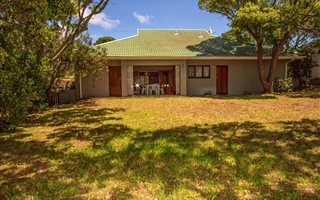 4 Bedroom House in Seaside Longships