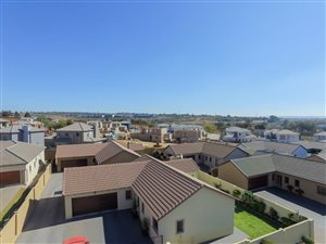 3 Bed House in Thatchfield