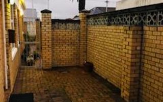 2 Bedroom House in Wynberg
