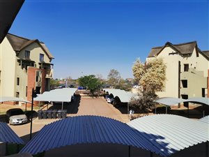 2 Bed Apartment in Zambezi Country Estate