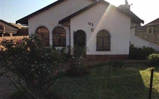 3 Bedroom House in Zakariyya Park