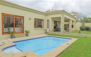 3 Bedroom House in Dainfern