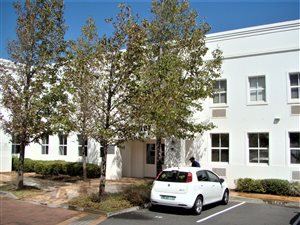 110 m² Commercial space in Brandwacht