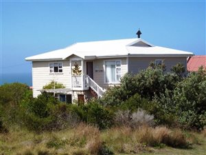 3 Bedroom House in Dana Bay