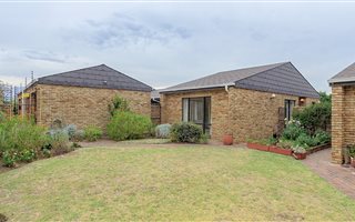3 Bedroom Townhouse in Strand Central