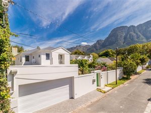 4 Bed House in Newlands