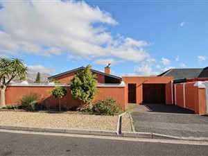 5 Bed House in Retreat