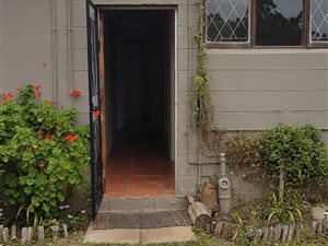 2 Bed Garden Cottage in Crestholme