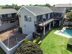 10 Bed House in Blue Bend
