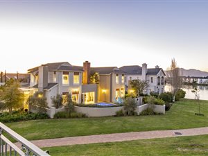 4 Bed House in Val de Vie