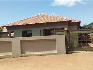 3 Bed House in Winterveldt