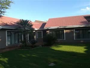 4 Bed House in Edelweiss