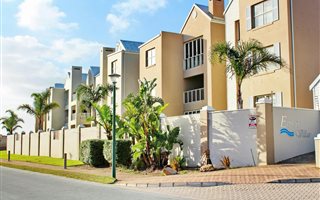 2 Bedroom Apartment in Diaz Beach