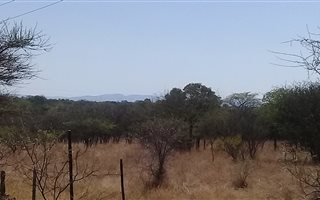 8.5 ha Land available in Rooiberg