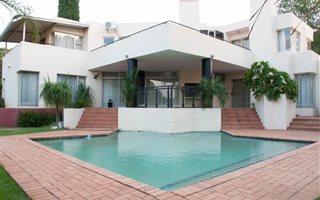 5 Bedroom House in Waterkloof Heights