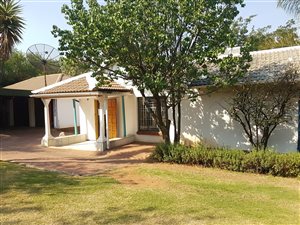 3 Bed House in Weltevreden Park
