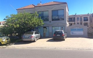 352 m² Commercial space in Parklands