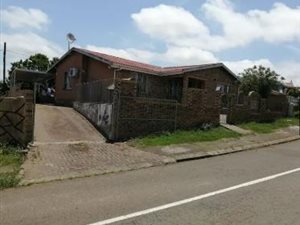 4 Bed House in Stanmore