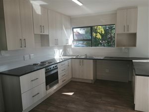 2 Bedroom Flat in Dowerglen