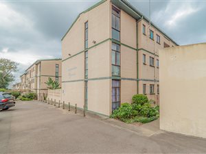 2 Bed Apartment in Pinetown Central