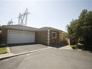 3 Bed Townhouse in D Urbanvale