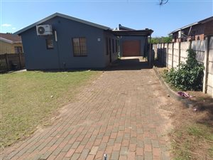 2 Bed House in Aquadene
