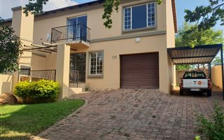 3 Bedroom Duplex in Meyerspark
