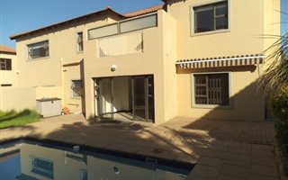 4 Bedroom House in Dainfern