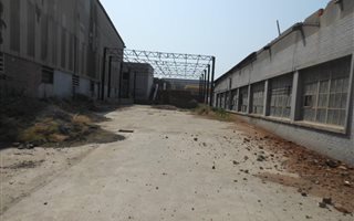 900 m² Commercial space in Bluff