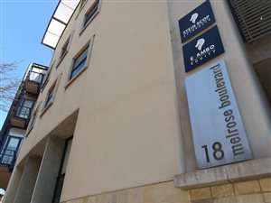 351 m² Commercial space in Melrose Arch