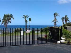 8 Bed House in Hibberdene