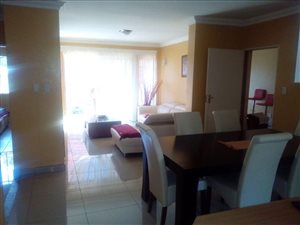 3 Bed Townhouse in Weltevreden Park