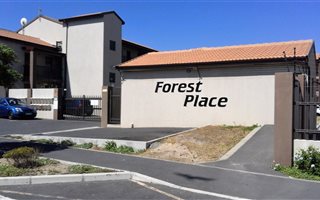 2 Bedroom Apartment in Parklands North