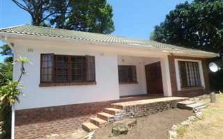 2 Bedroom House in Bonza Bay