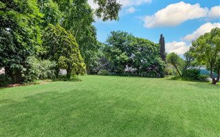 1600 m² Land available in Hurlingham