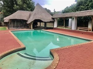6 Bed House in Larrendale