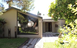 4 Bedroom House in Middelpos