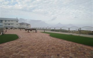 2 Bedroom Flat in Lagoon Beach