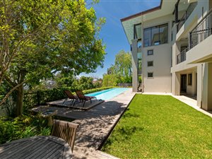 6 Bed House in Higgovale