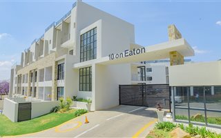 2 Bedroom Apartment in Bryanston