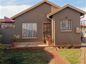 2 Bed House in Vosloorus