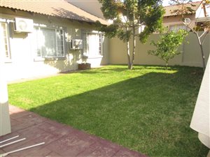3 Bed Townhouse in Thatchfield