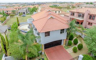 4 Bedroom House in Valleyview Estate