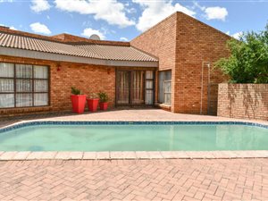 4 Bed House in La Provence
