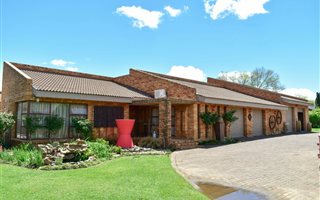 4 Bedroom House in La Provence