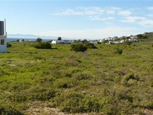 676 m² Land available in St Helena Bay