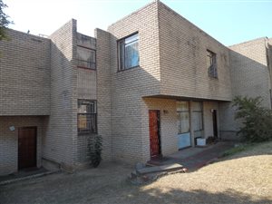 2 Bed Townhouse in Lennoxton