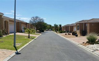 3 Bedroom Townhouse in Durbanville