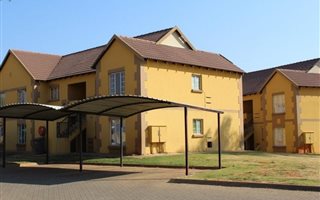 2 Bedroom Flat in Eldorette