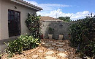 3 Bedroom Townhouse in Edgemead
